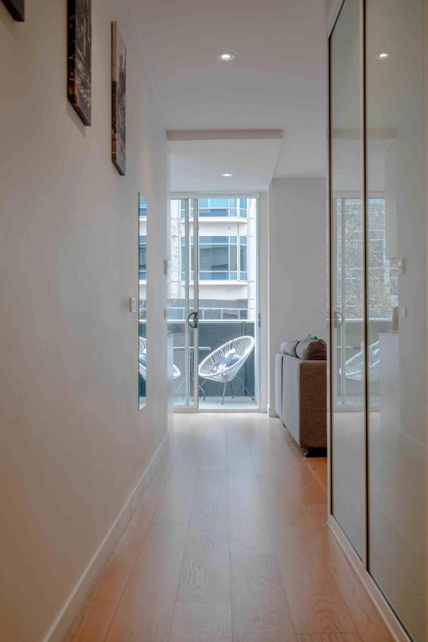 Absolute Collins Apartments Melbourne Exterior photo
